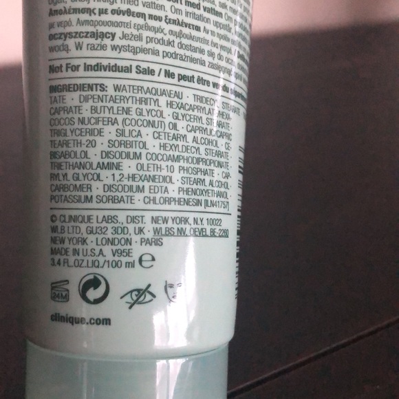 Clinique 7 day scrub cream rinse off formula - Picture 5 of 10